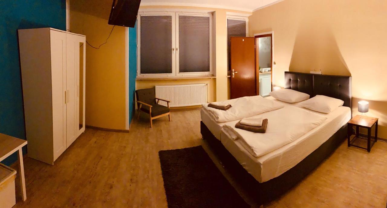 2⋆ WHITE PEARL HOSTEL 1 ≡ Нюрнберг, Германия ≡ Lowest Booking Rates For  White Pearl Hostel 1 in Нюрнберг